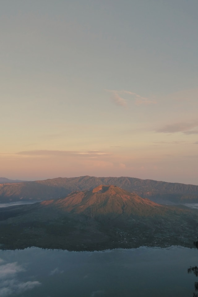 Kintamani Sunrise Image